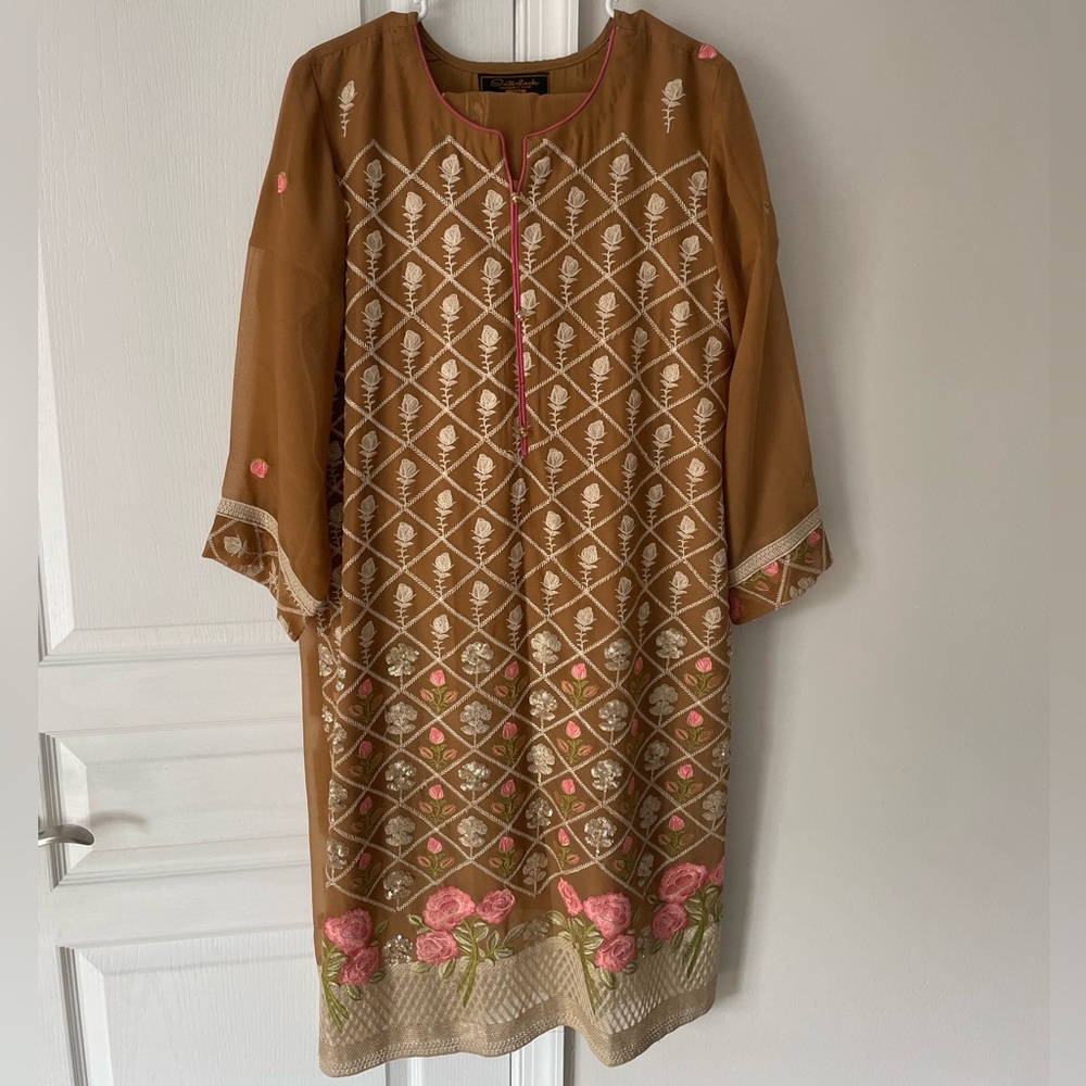Interlock 3-piece Pakistani suit
